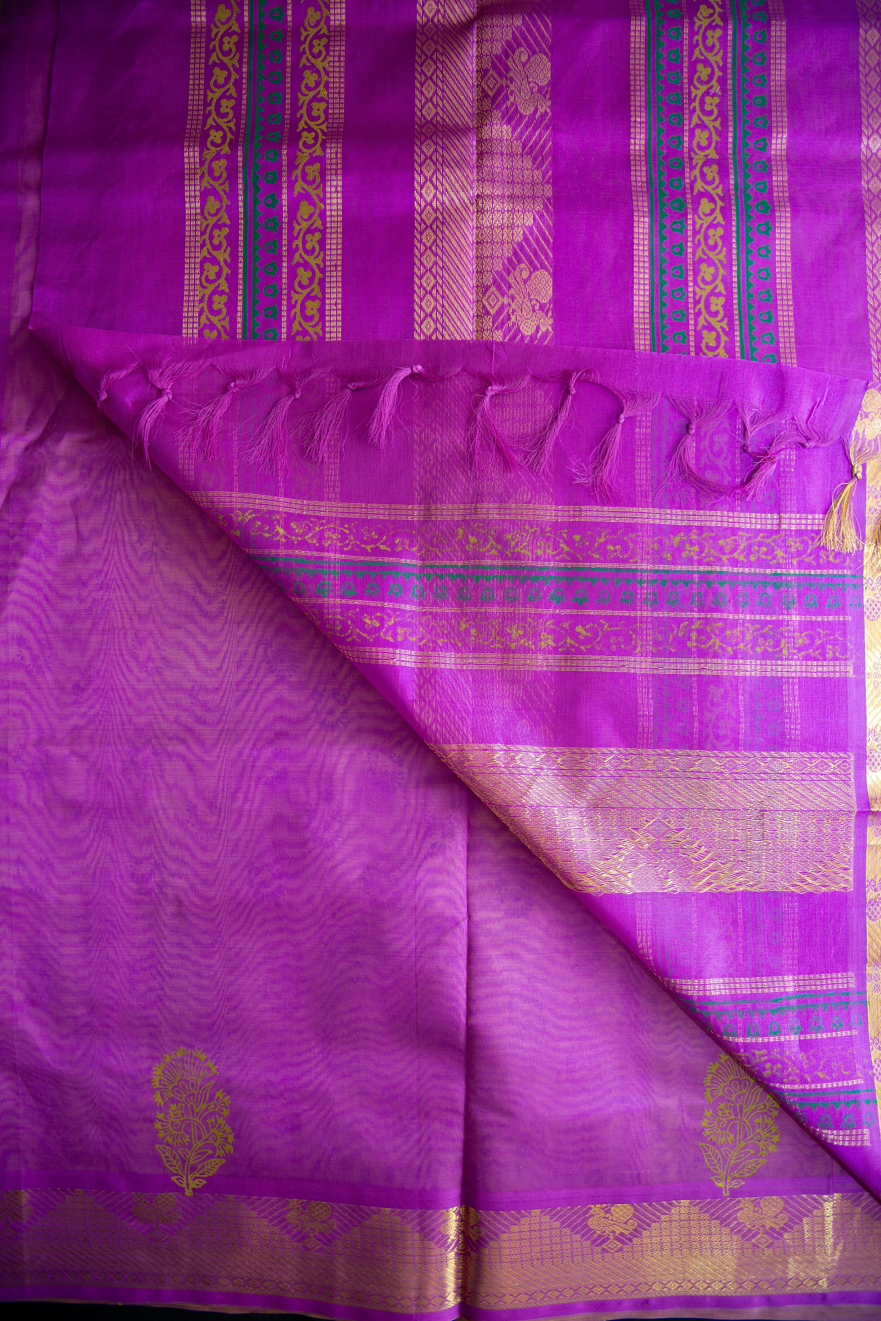 Bright Olive Green Handwoven Silk Cotton Saree with Magenta Pallu