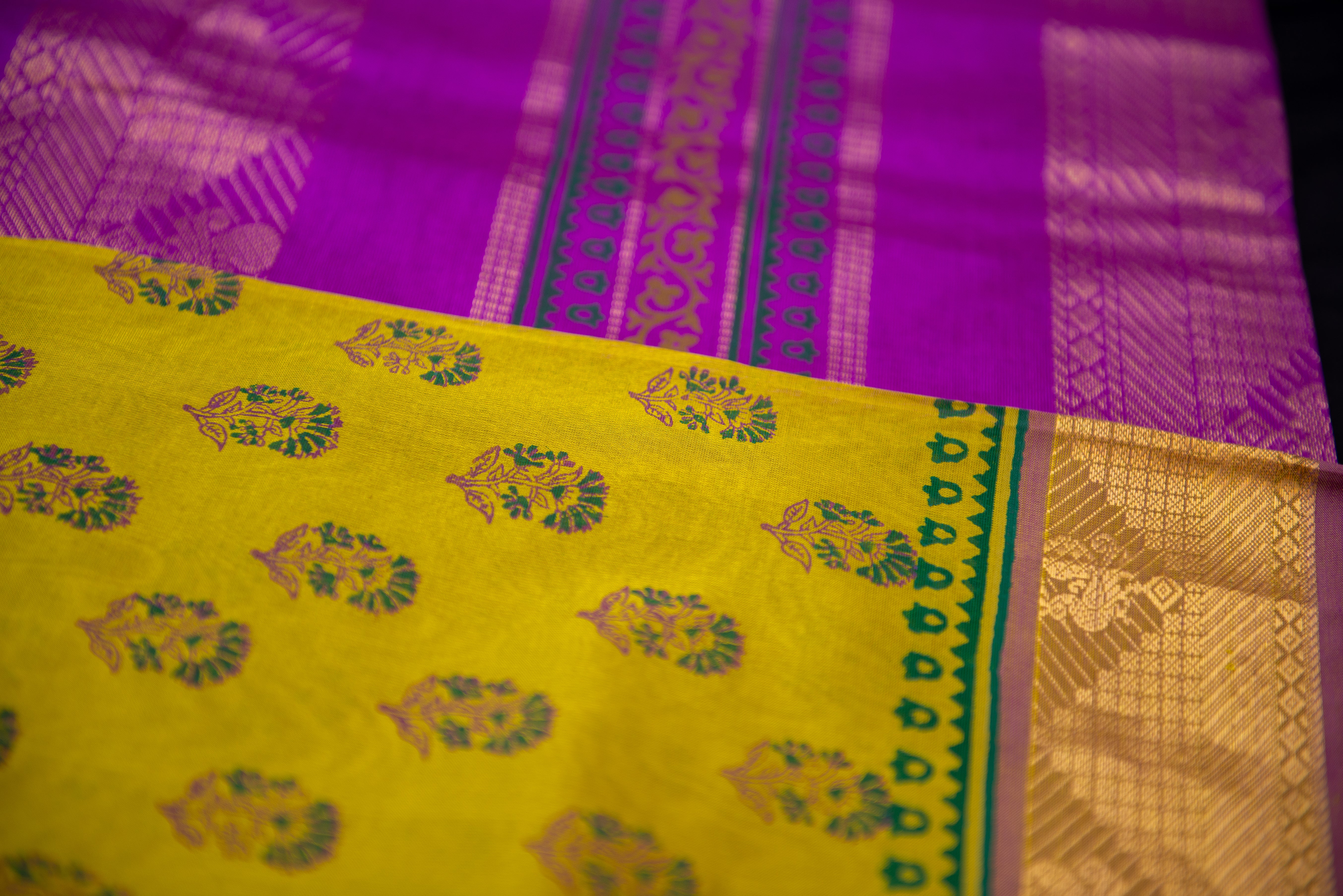 Bright Olive Green Handwoven Silk Cotton Saree with Magenta Pallu