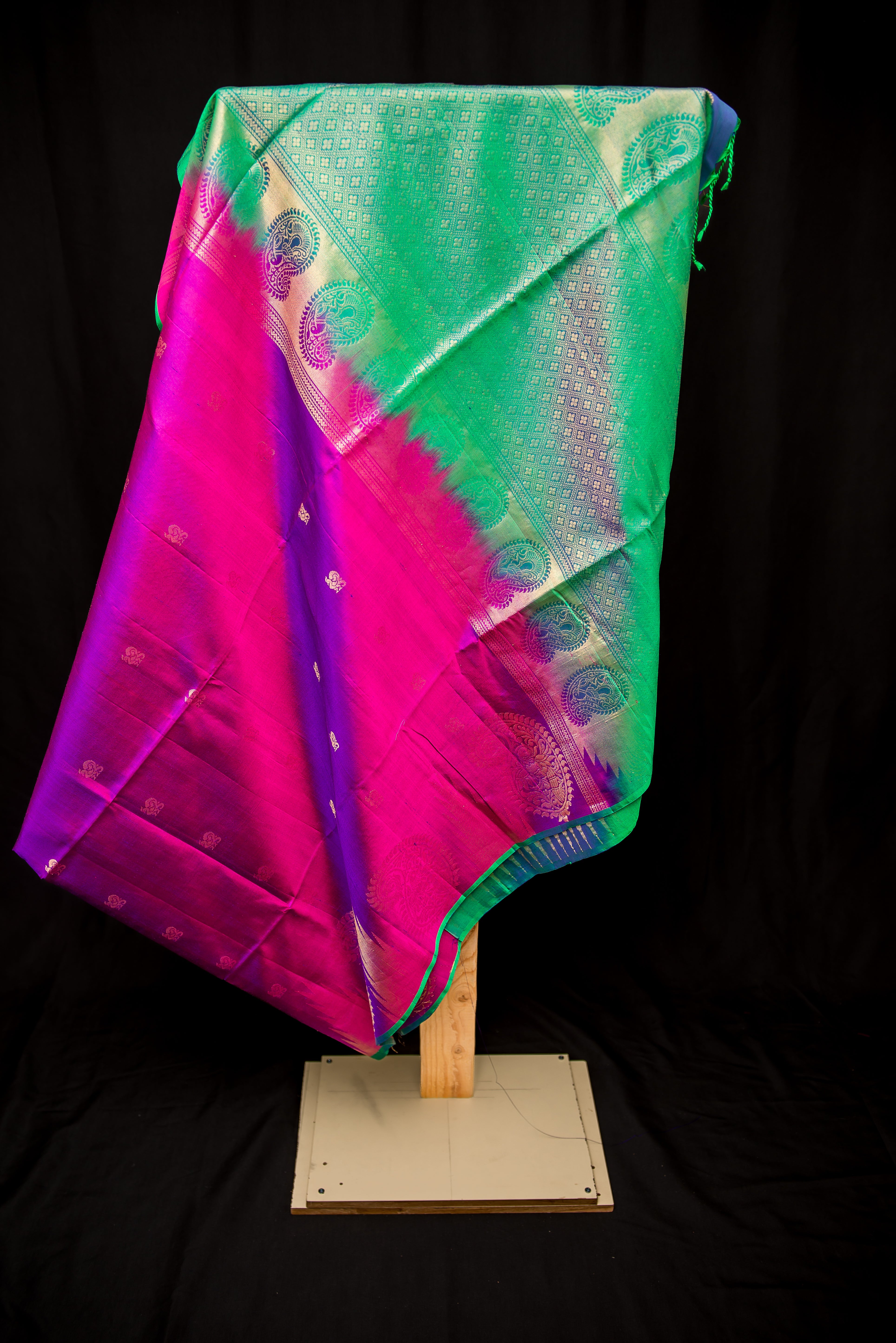 Dual-Tone Pink-Purple Soft Silk Saree with a Brocade Green Blue-Pallu