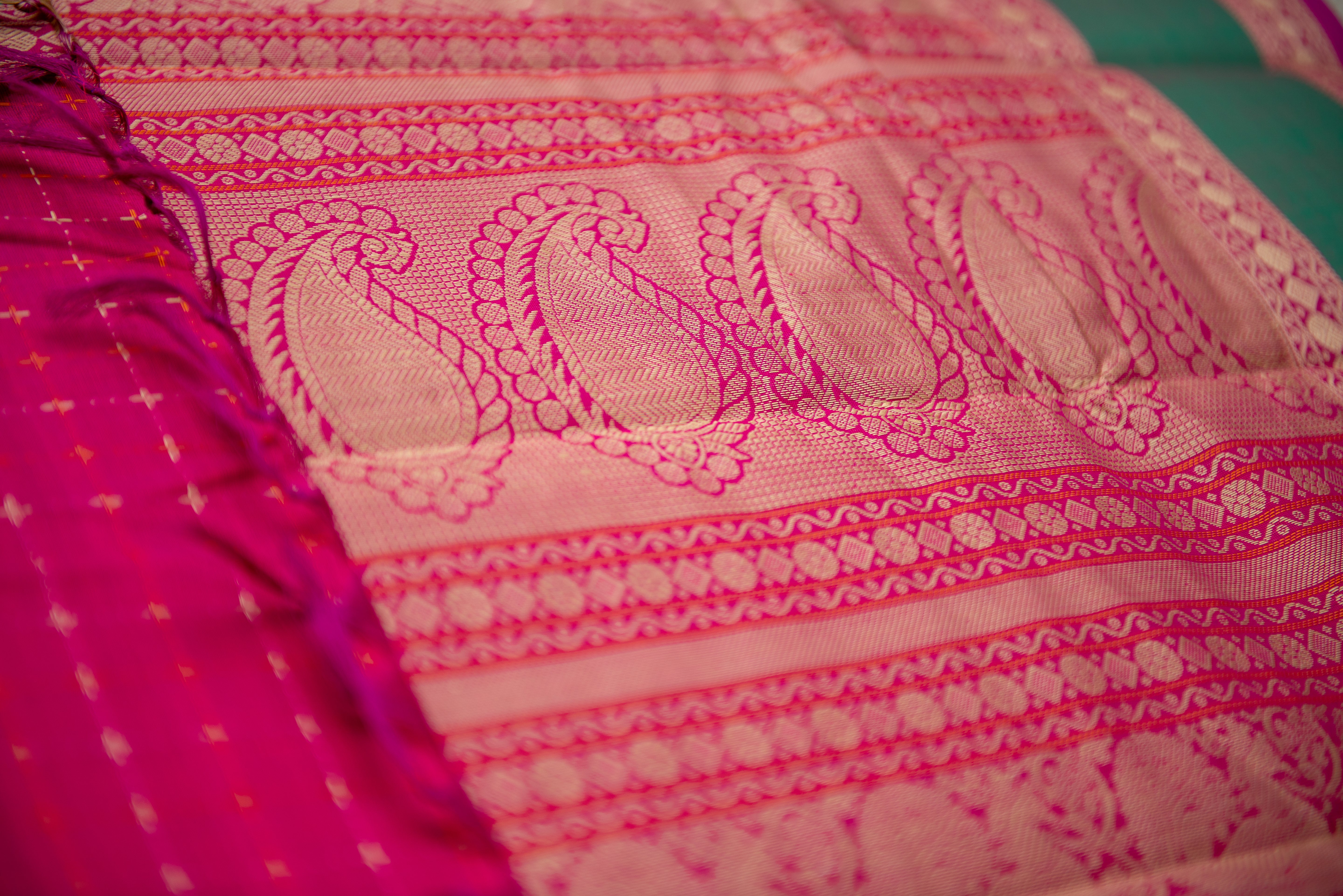 Deep Pink Threadwork Silk Cotton Saree with Threadwork Border