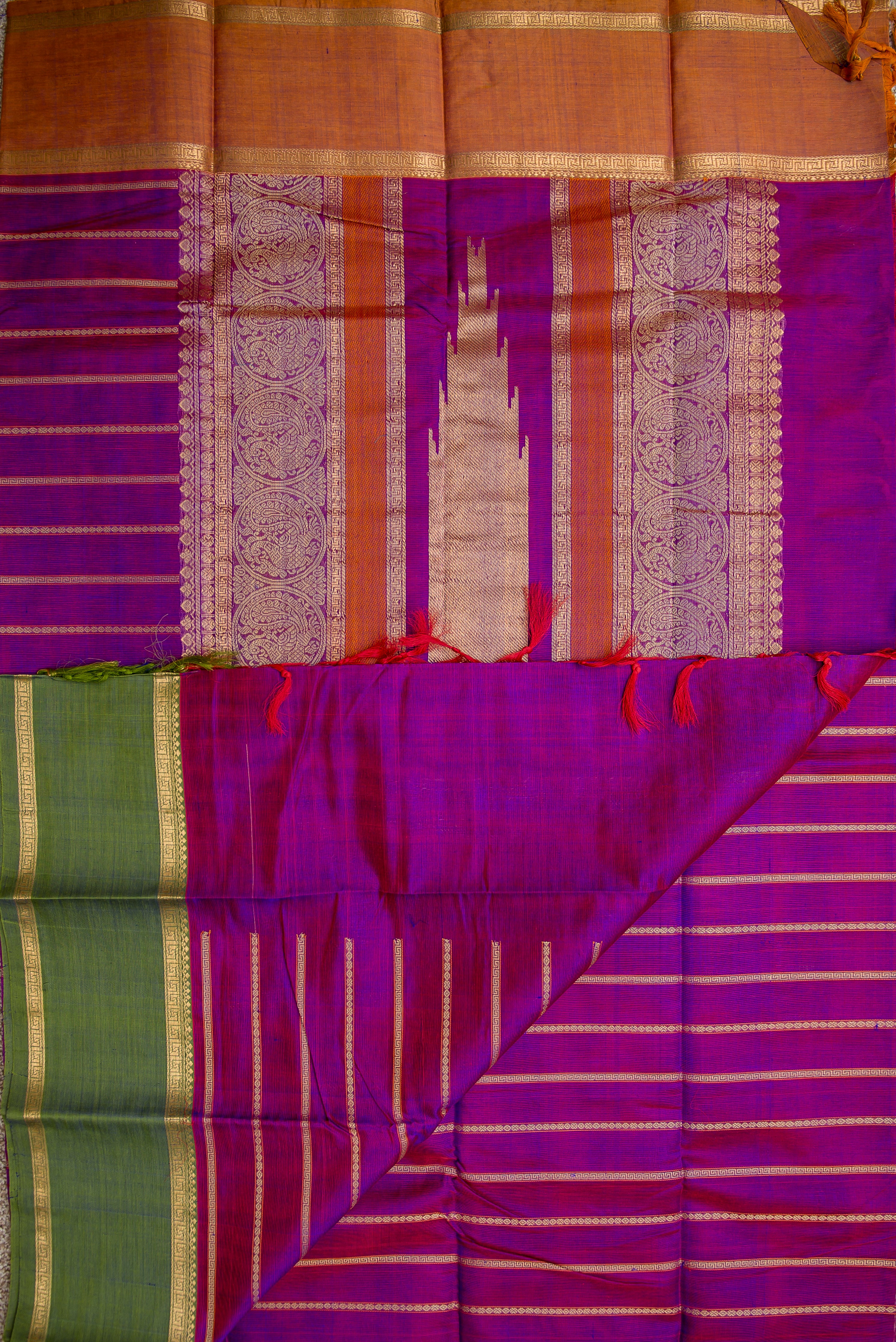 Deep Purple Handloom Silk Cotton Saree with Ganga-Jamuna Border