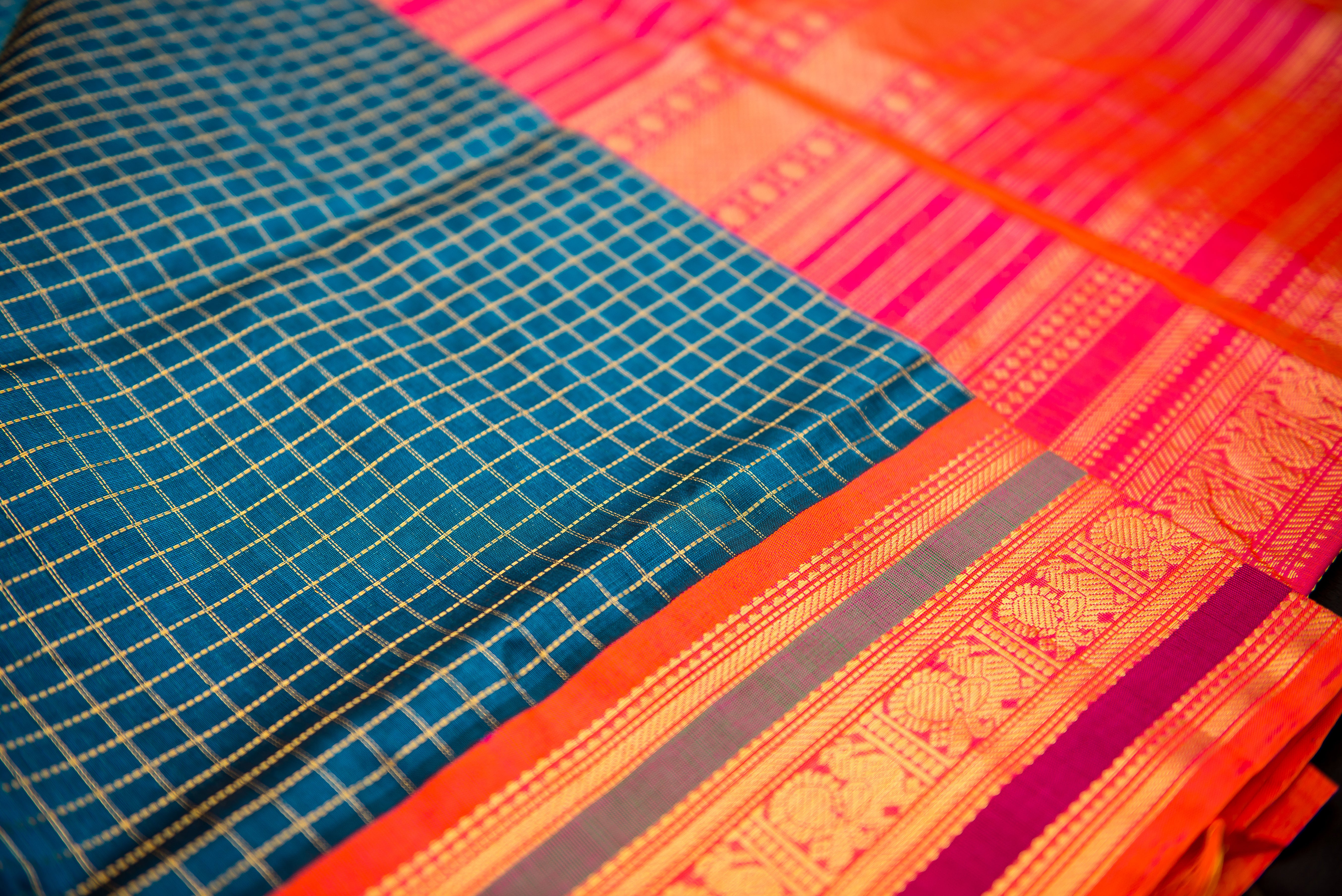Peacock Blue Handwoven Silk Cotton Saree with Pink Pallu