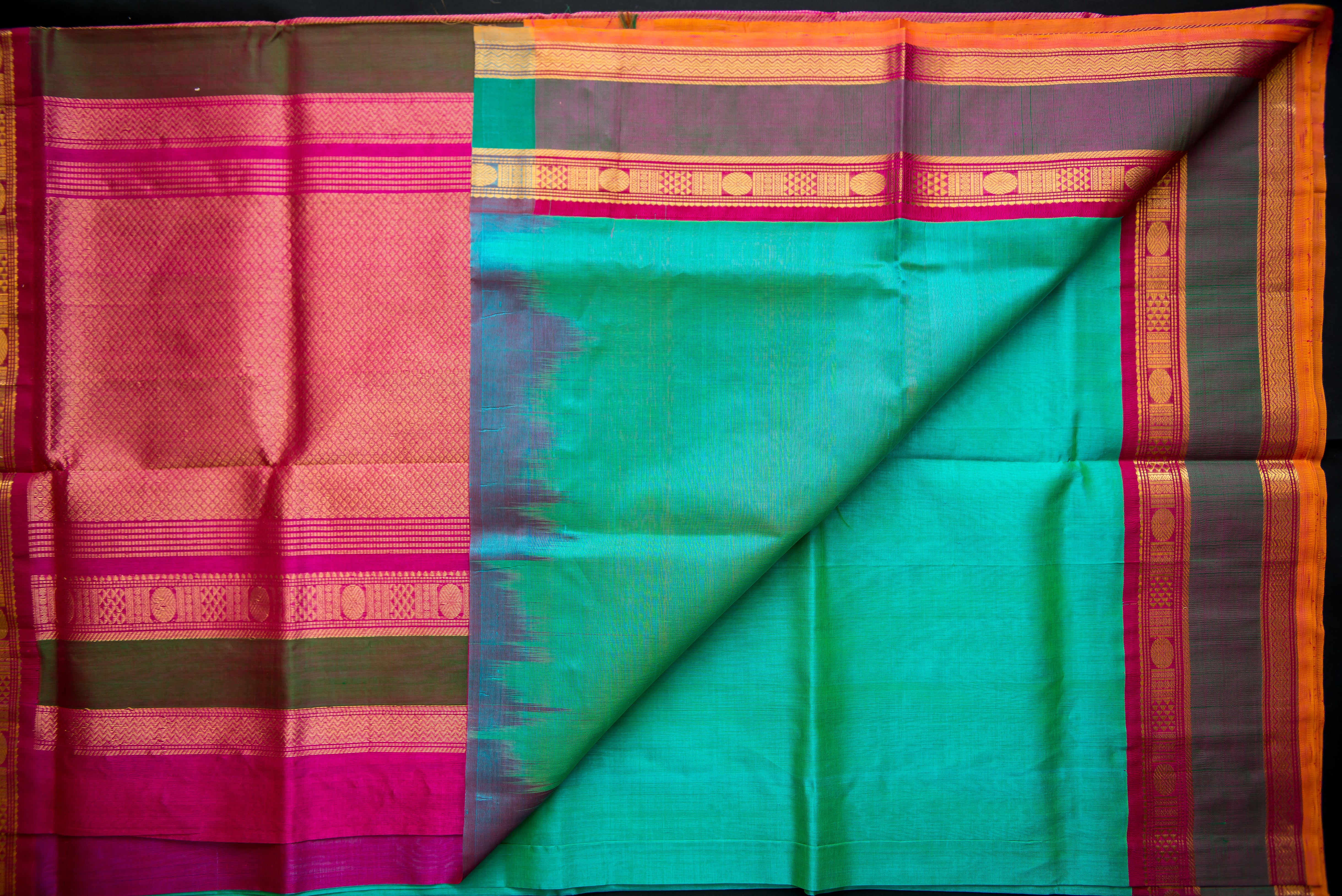 Vibrant Handloom Teal Silk Cotton Saree with Shocking Pink Pallu