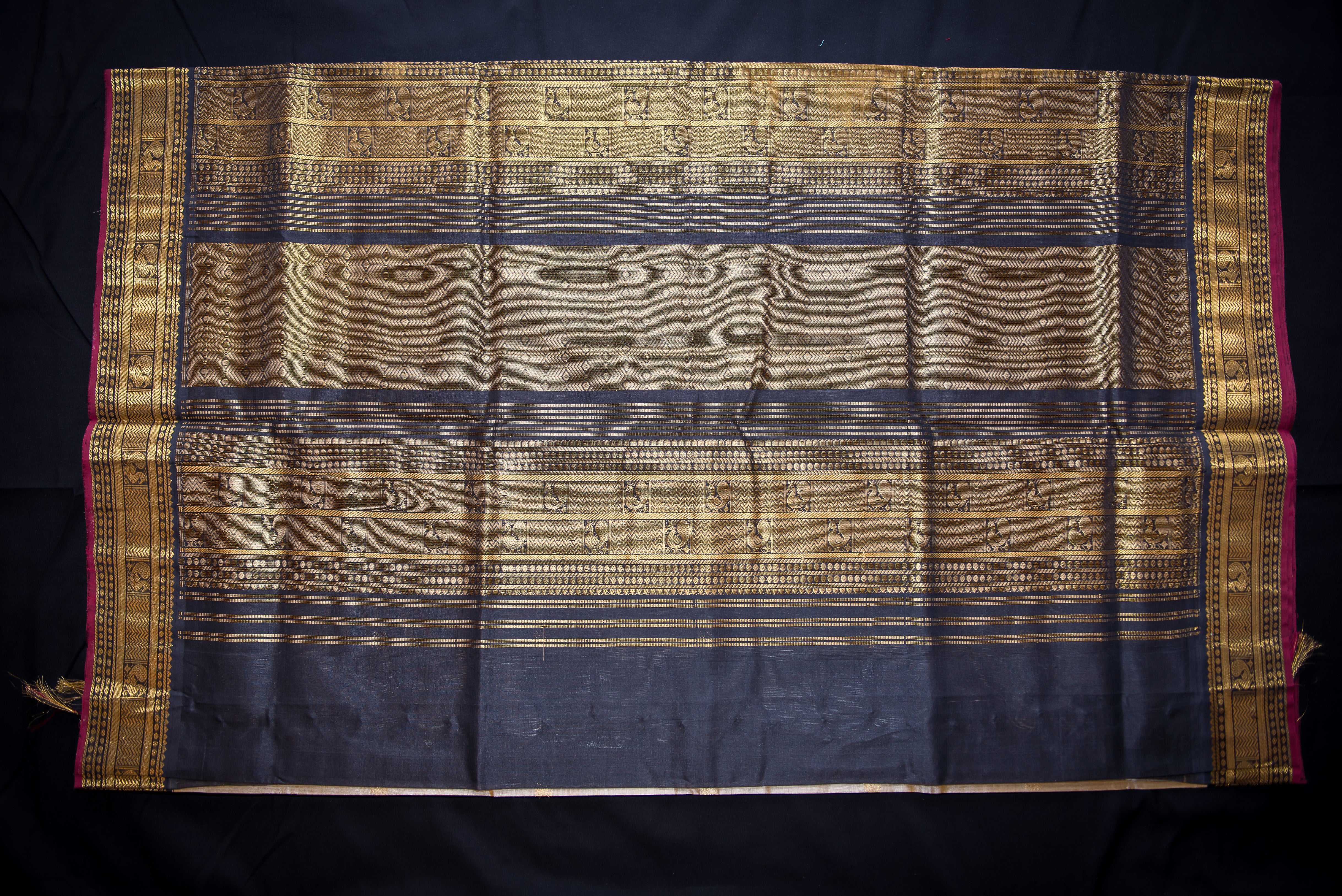 Elegant Cream Silk Cotton Saree with a Black and Gold Zari Pallu