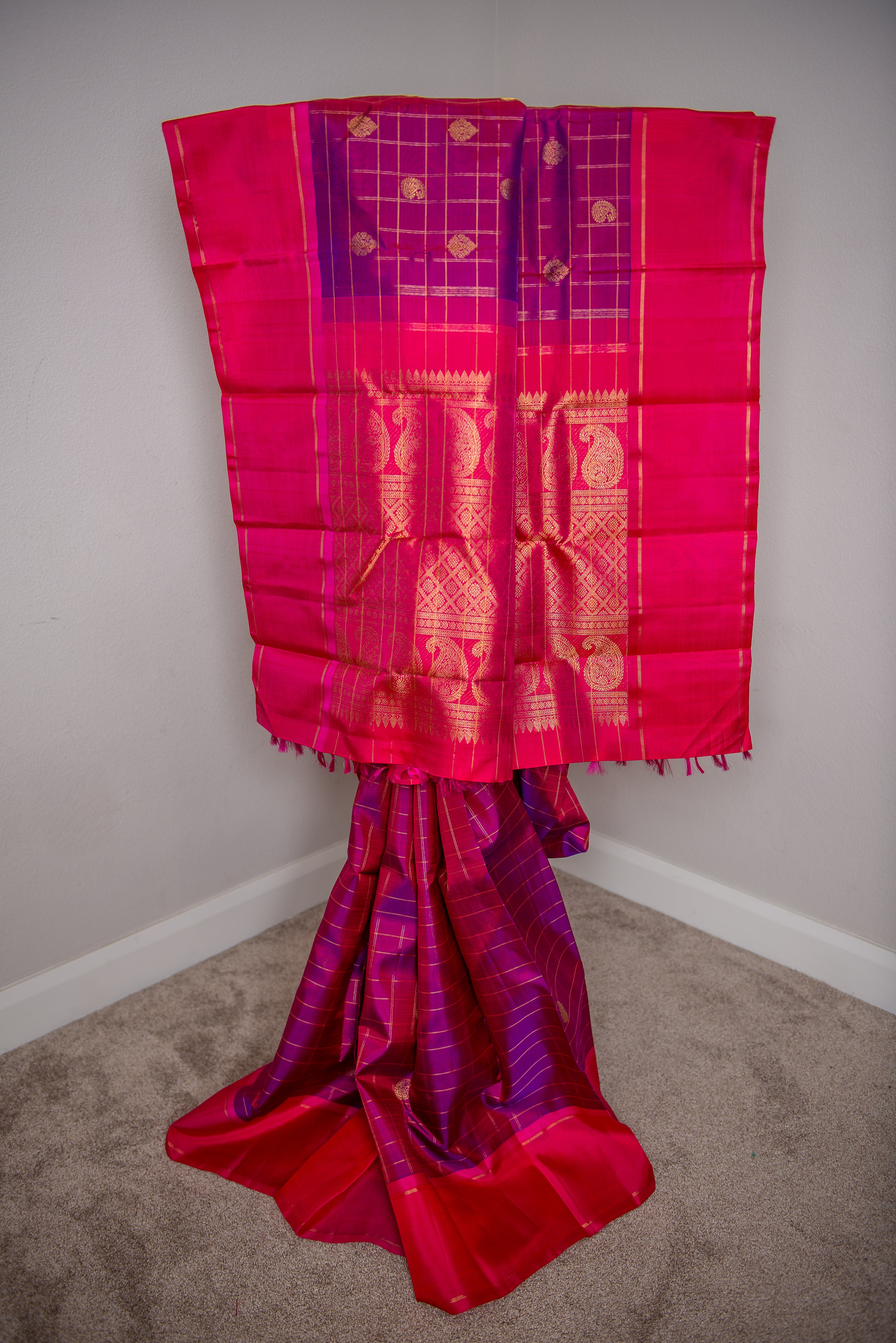 Regal Magenta Pure Kanchipuram Silk Saree with Hot Pink Pallu