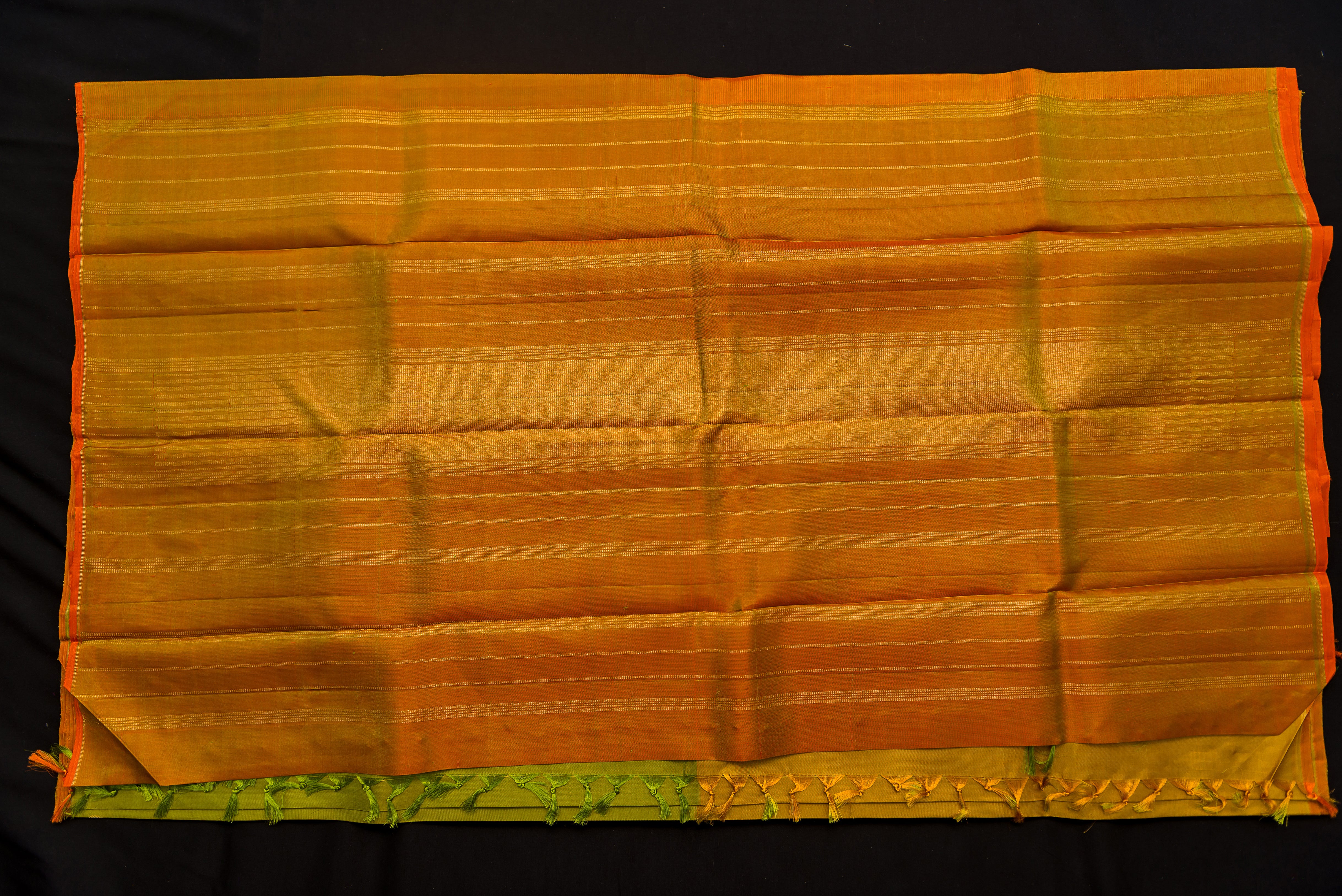 Dual-Tone Green Pure Silk Saree with a Simha Color Pallu