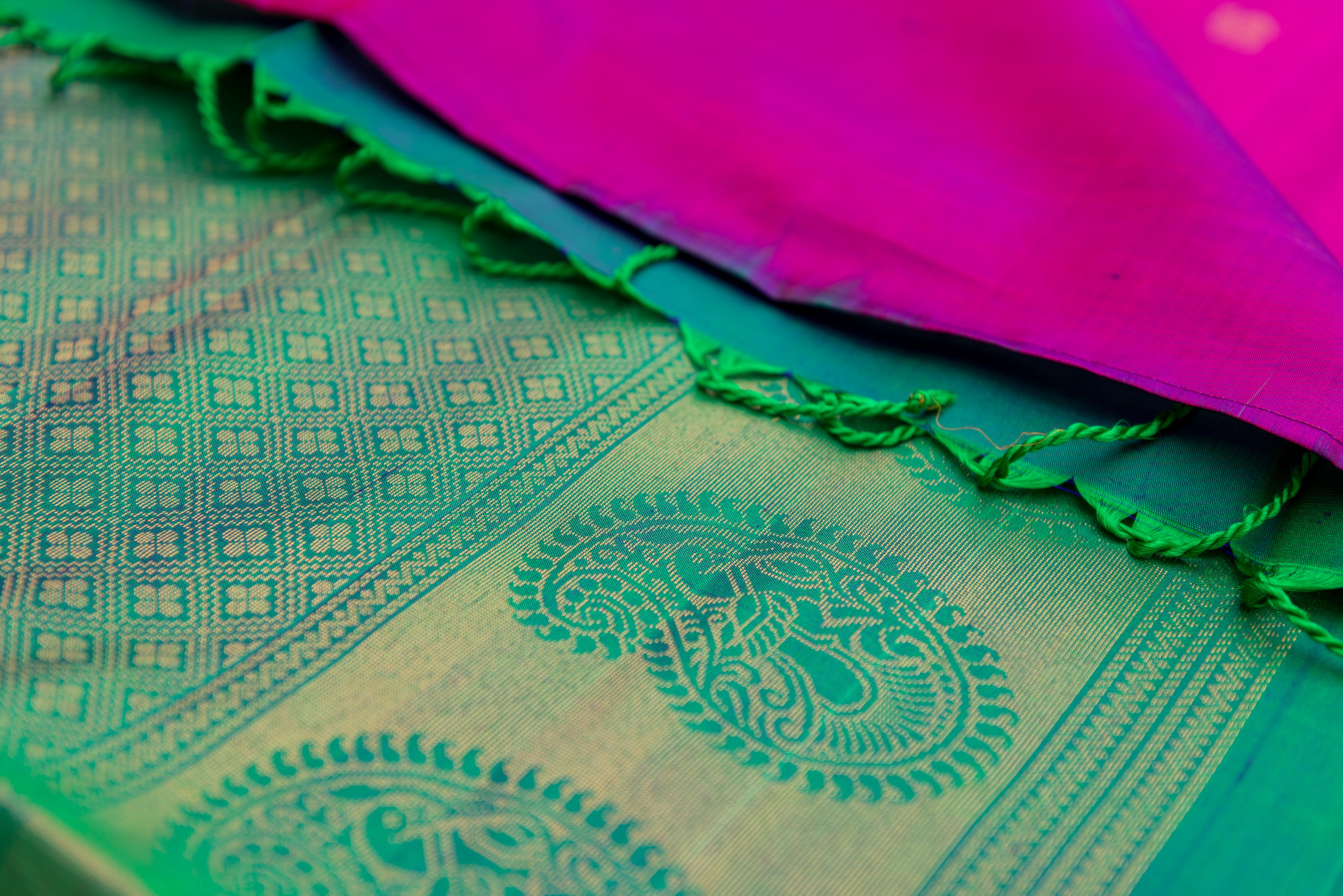 Dual-Tone Pink-Purple Soft Silk Saree with a Brocade Green Blue-Pallu