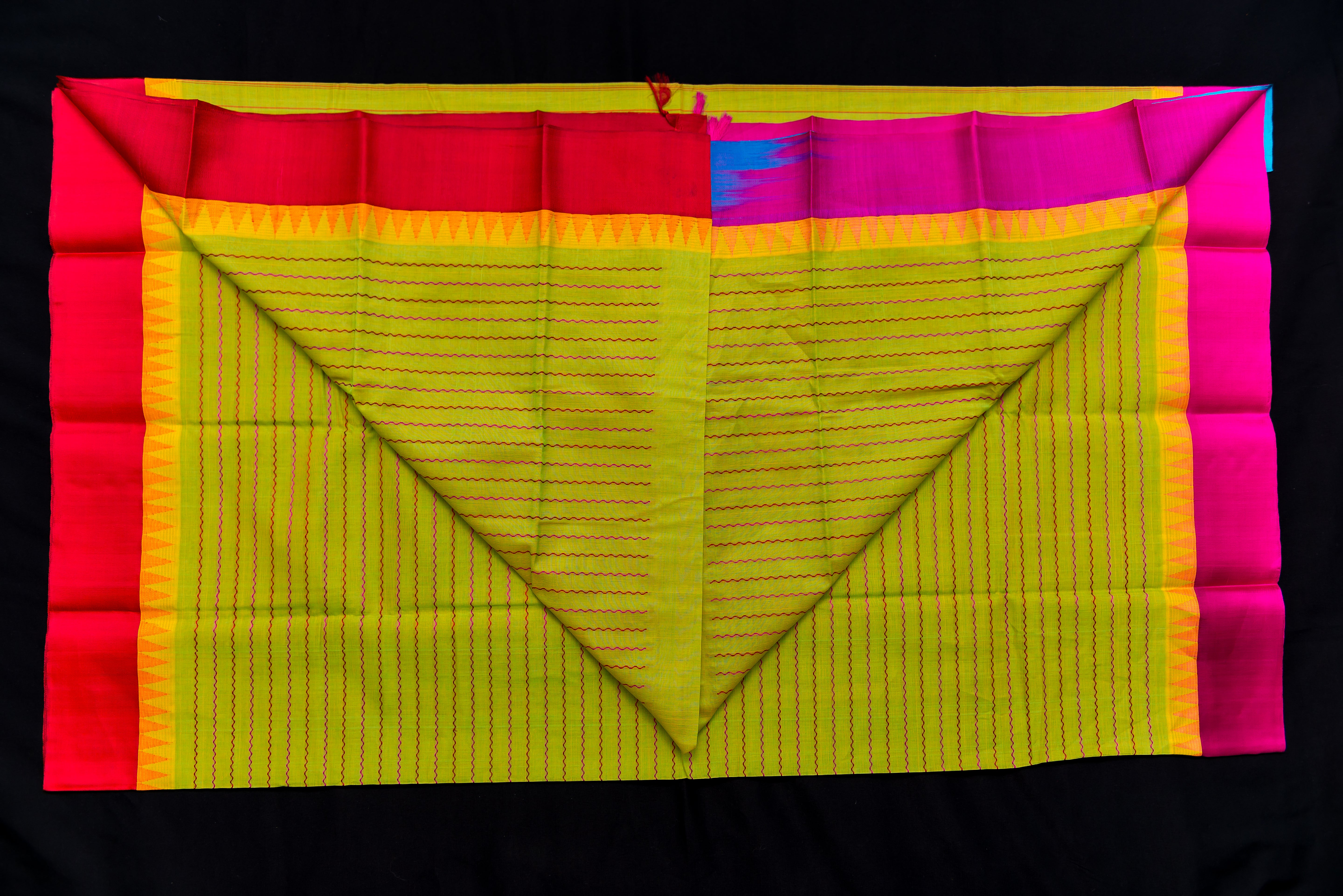 Electric Green Veldhaari Silk Cotton Saree with Ganga-Jamuna Border