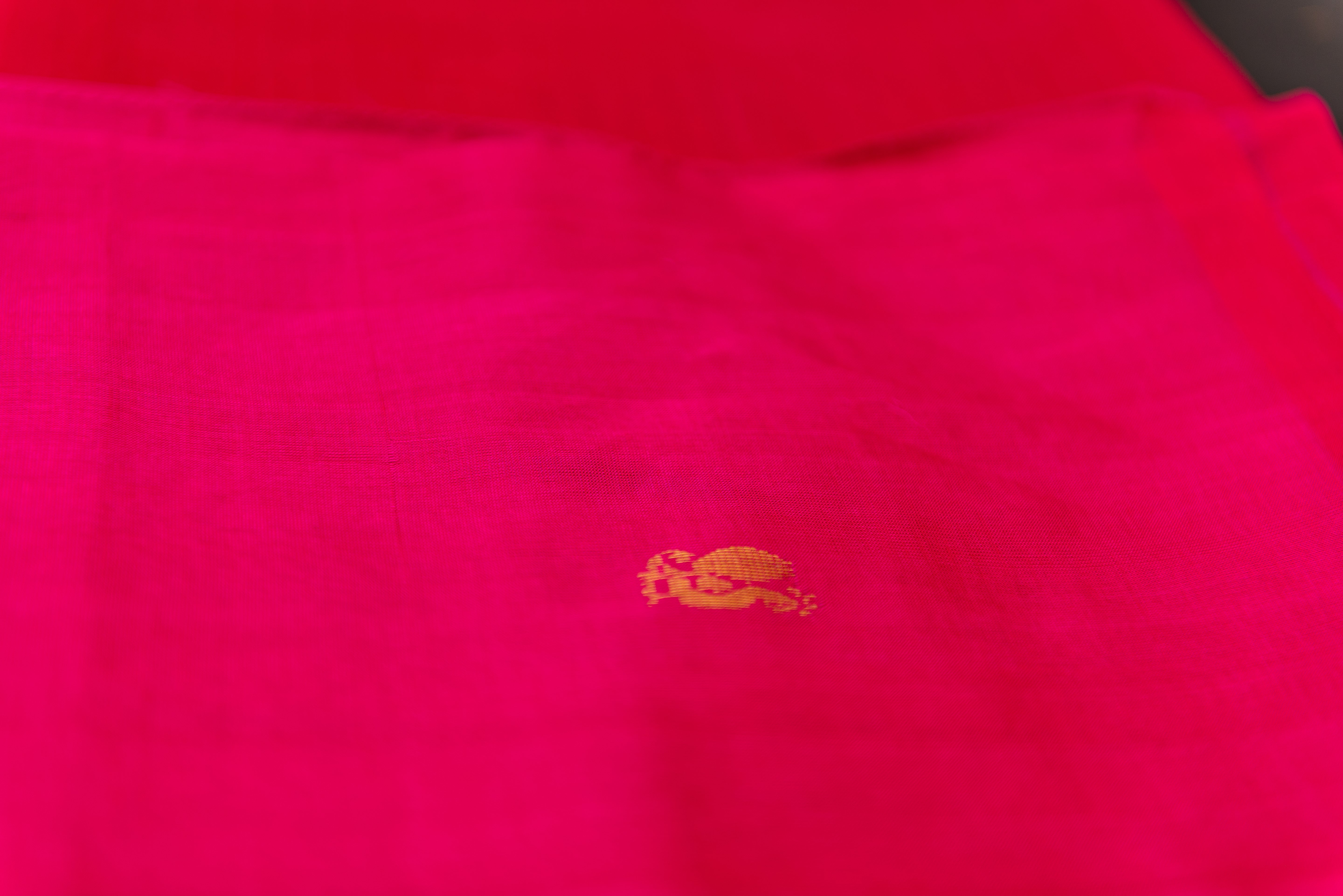 Luminous Bright Pink Silk Cotton Saree with Zari Motifs