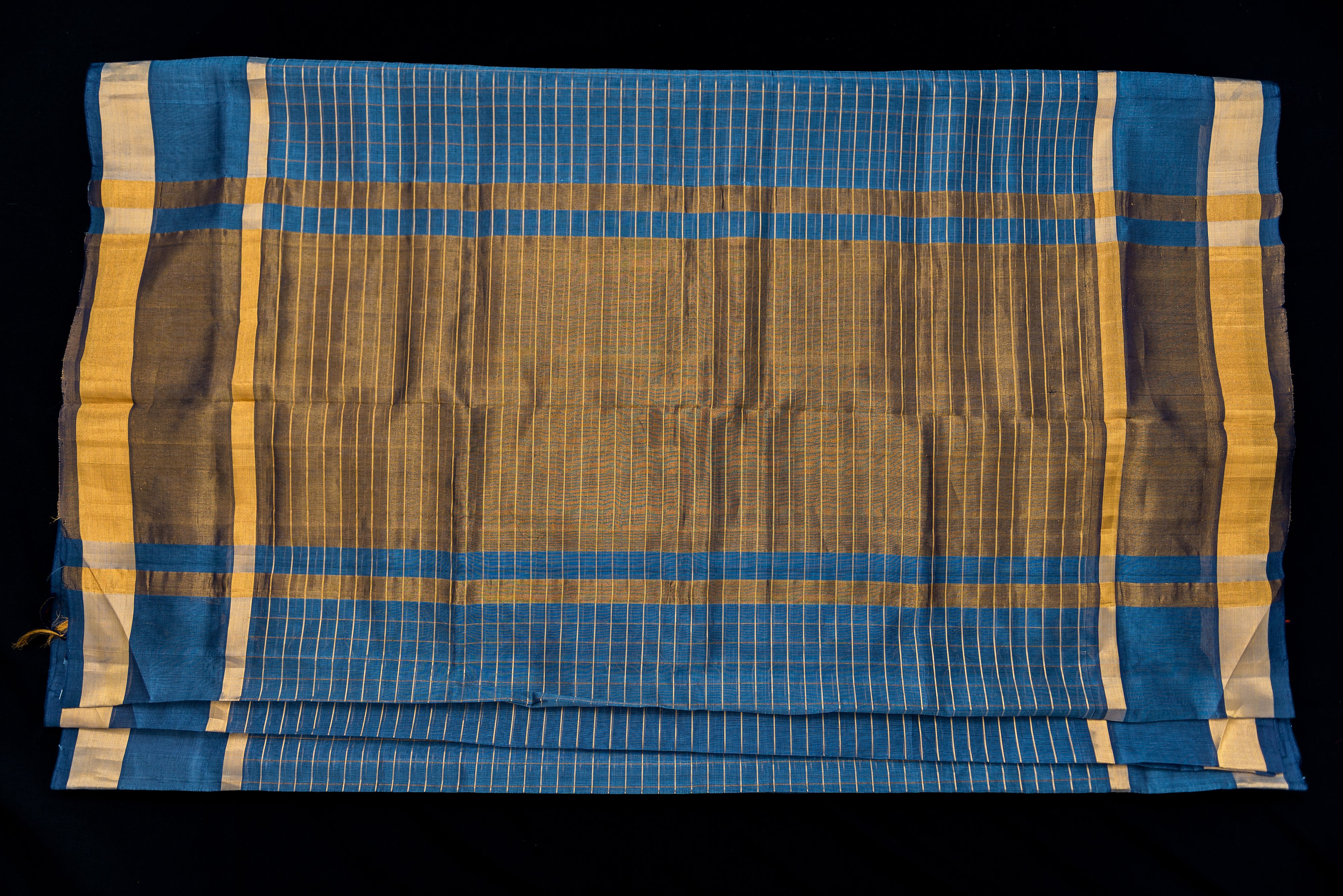 Classic Dual-Tone Grey Silk Cotton Saree with Golden Pallu
