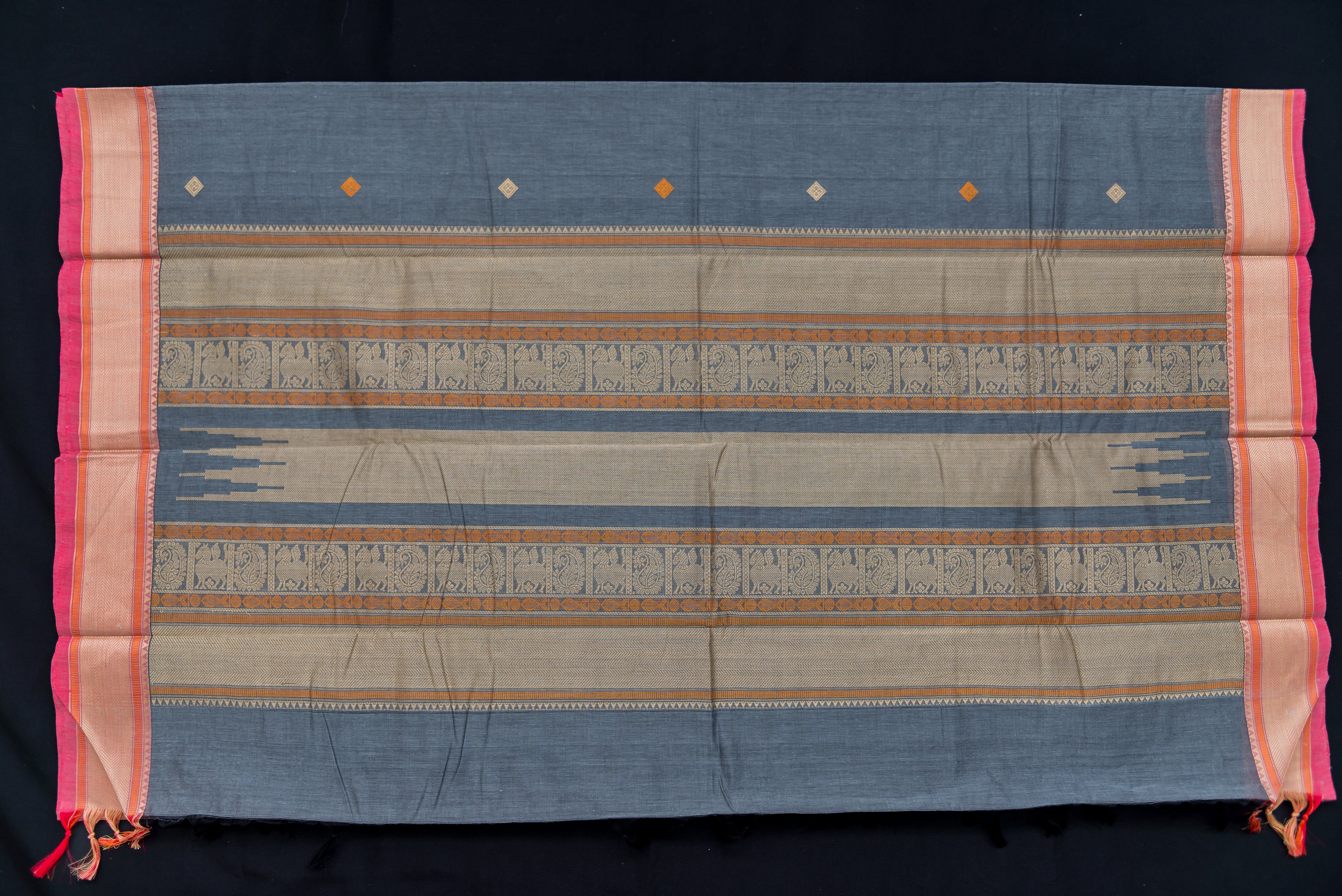 Sophisticated Ash Grey Kanchi Cotton Saree with Threadwork Pallu