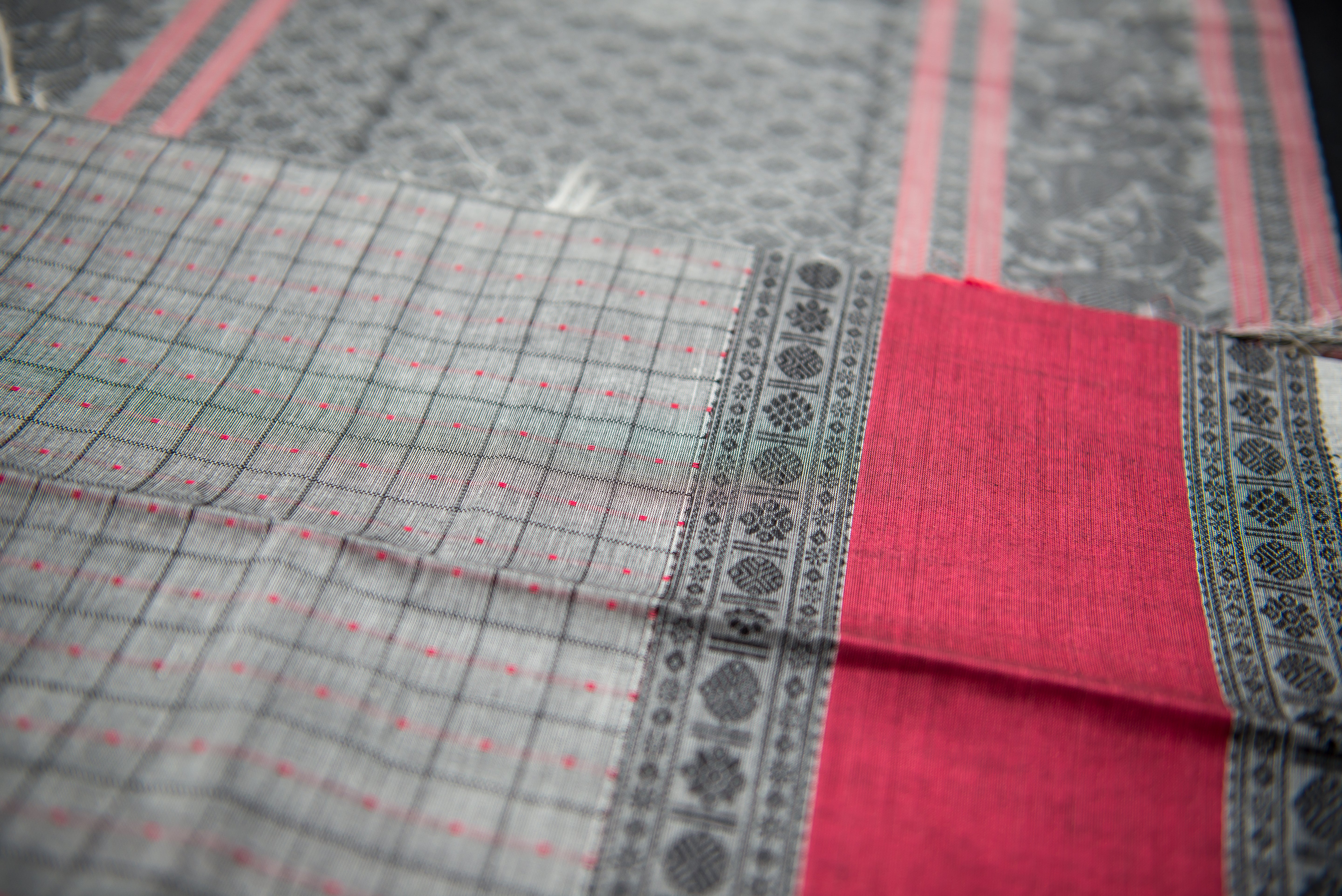 Sophisticated Ash Grey Kanchi Cotton Saree with Rani Pink Accents