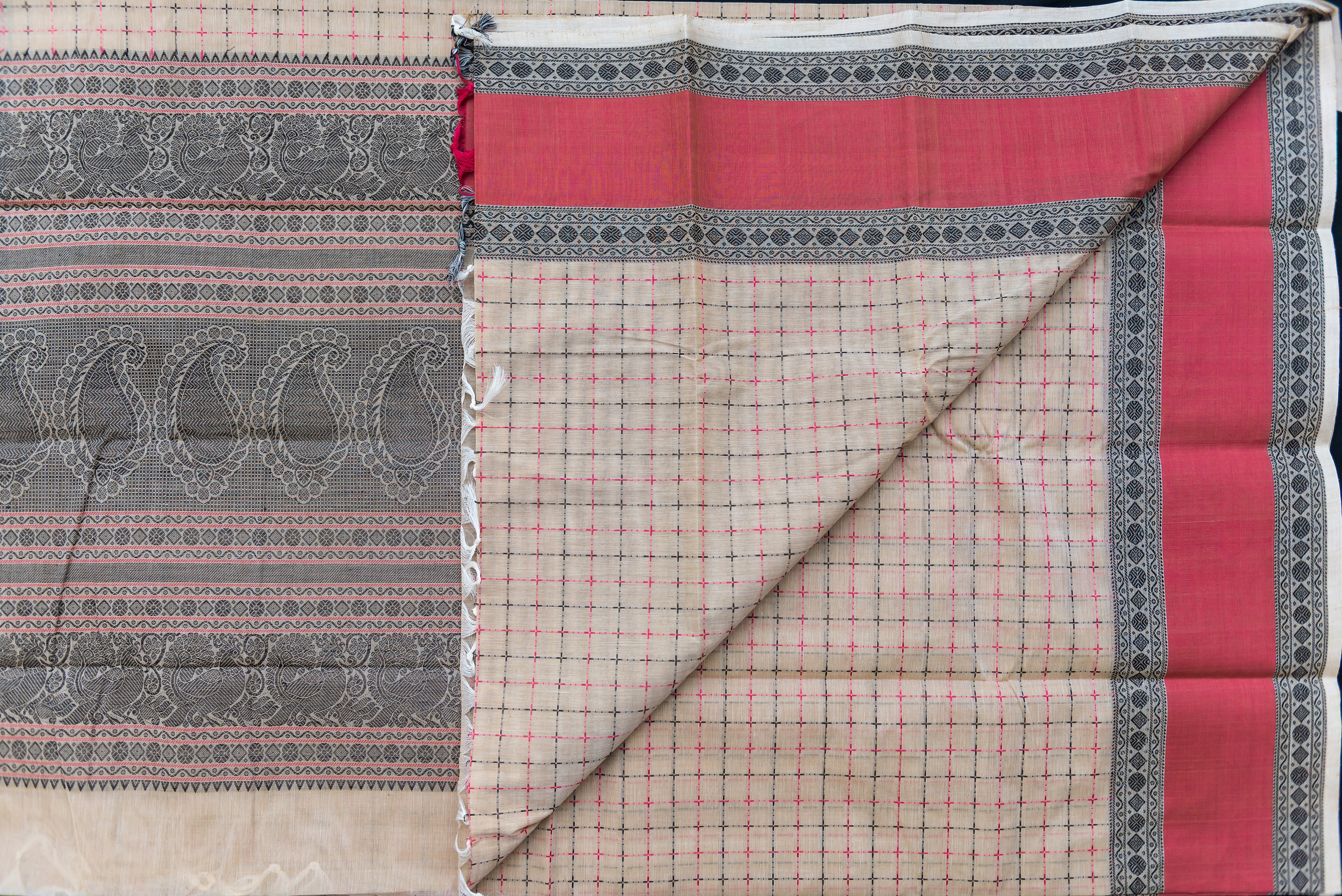 Sophisticated Ash Grey Kanchi Cotton Saree with Rani Pink Accents