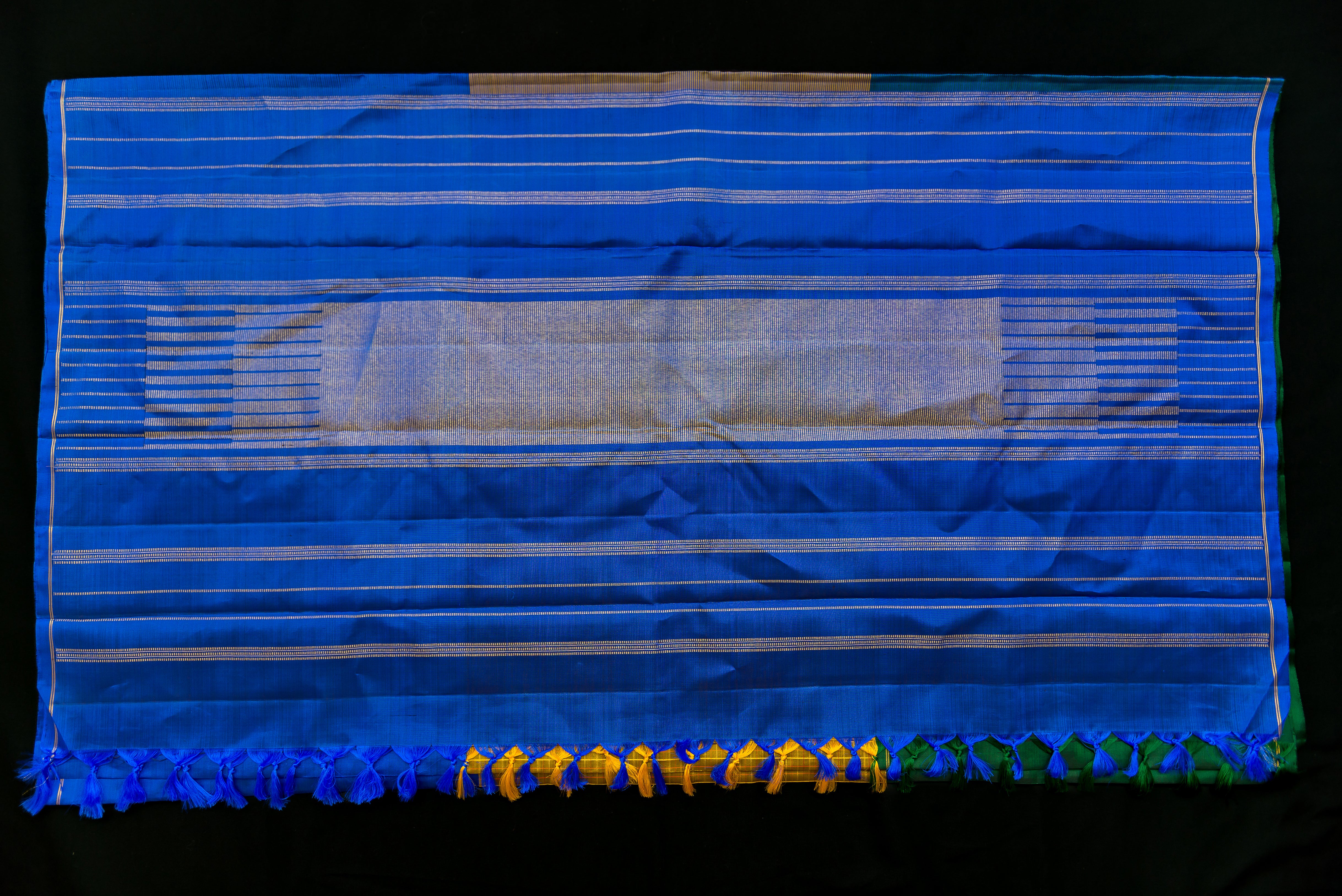 Dazzling Dual-Tone Mubbagam Pure Silk Saree