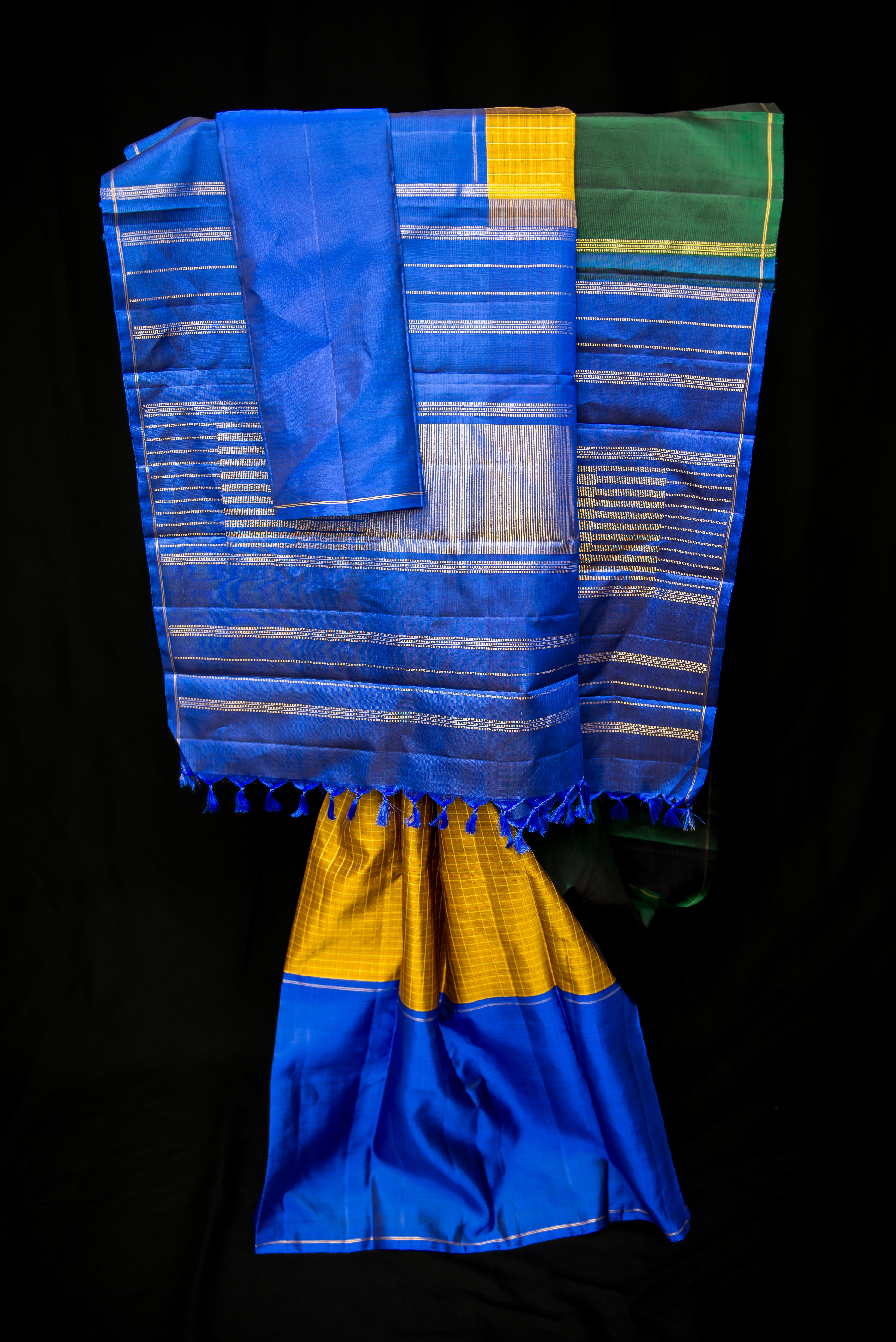 Dazzling Dual-Tone Mubbagam Pure Silk Saree