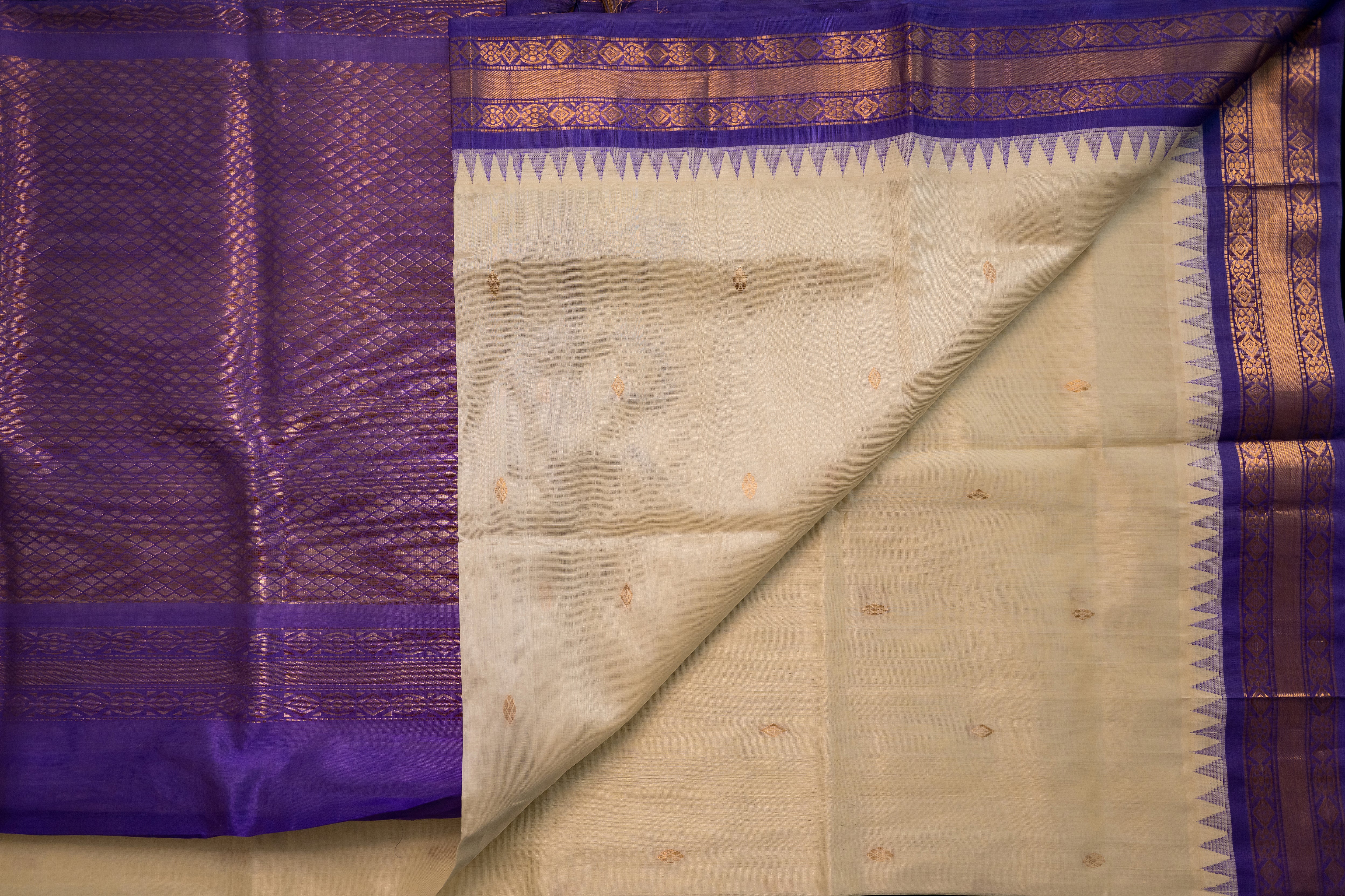 Ivory Silk Cotton Saree with Lavender Pallu