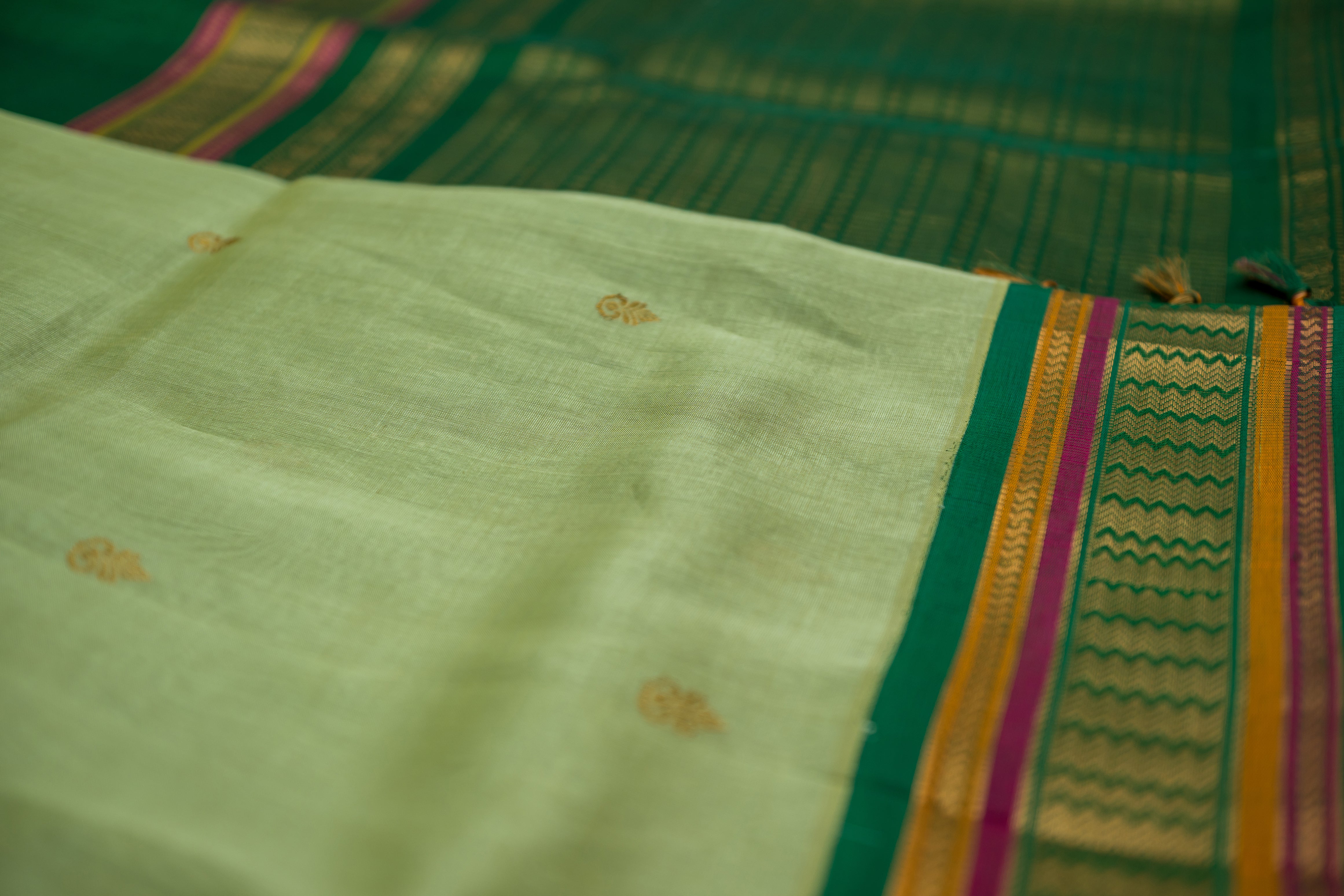 Lime Green Silk cotton Saree with Leaf Green Pallu