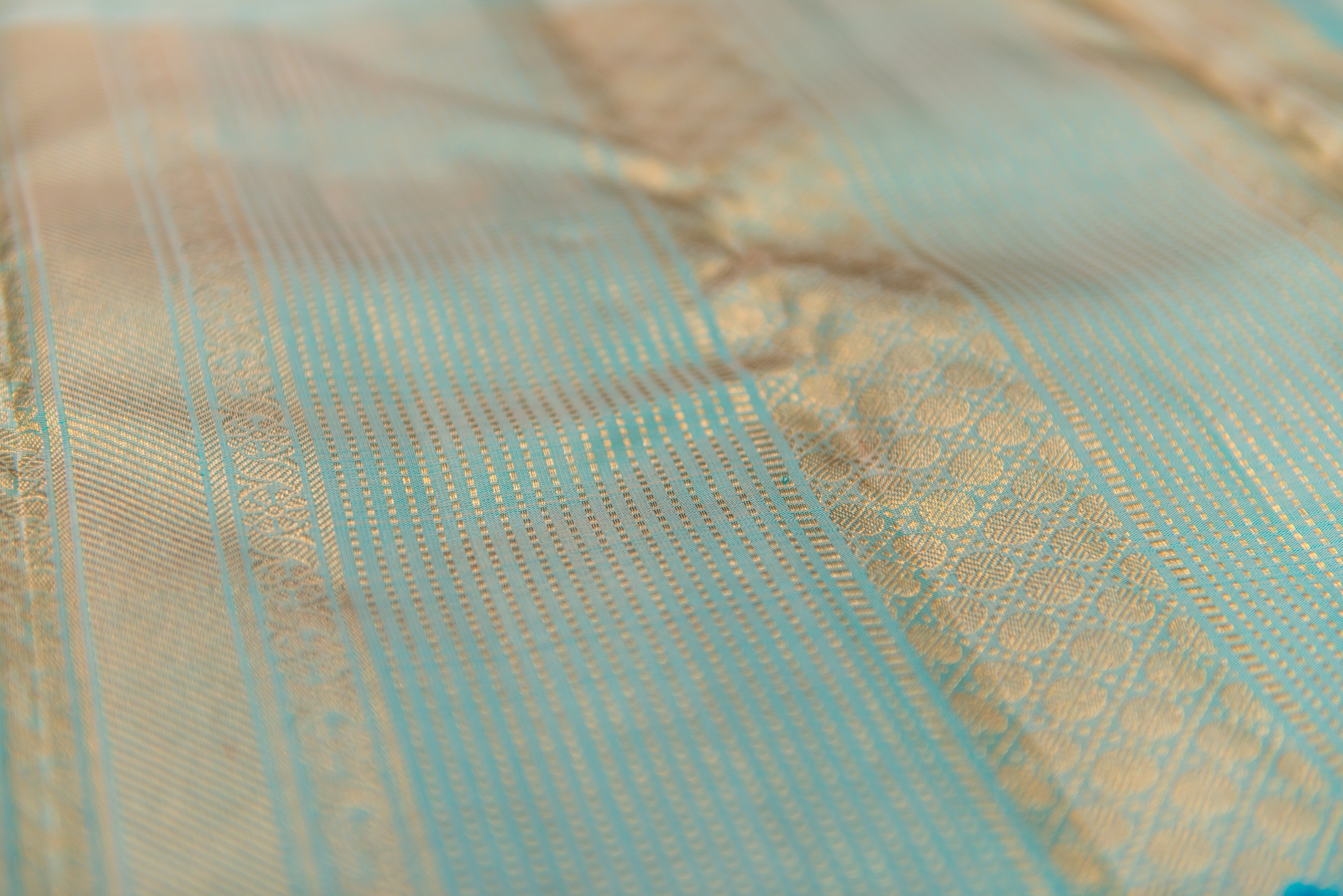 Lustrous Blue Pure Handwoven Silk Saree
