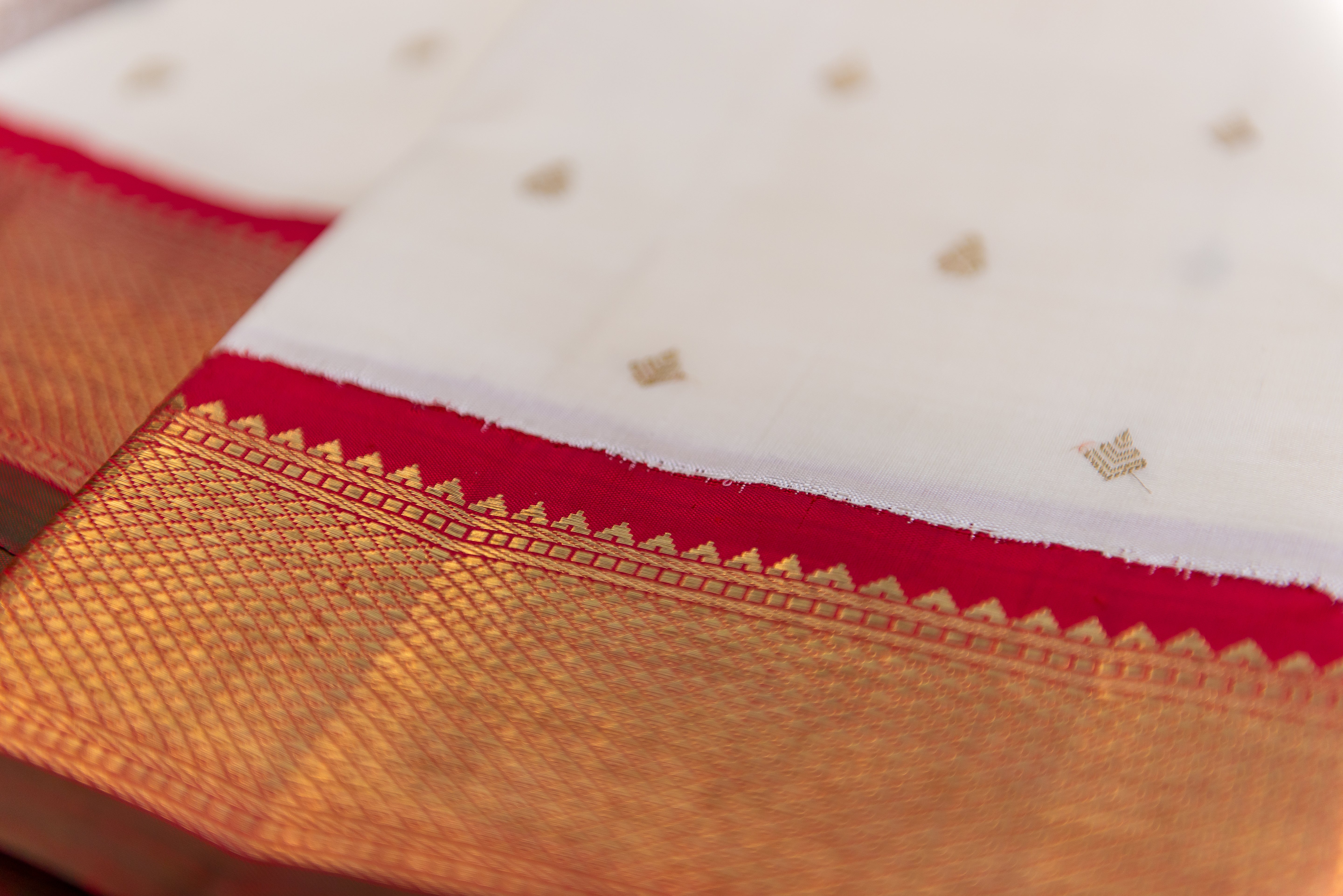 Classic Ivory Pure Silk Saree with Grand Red Gold Zari Pallu