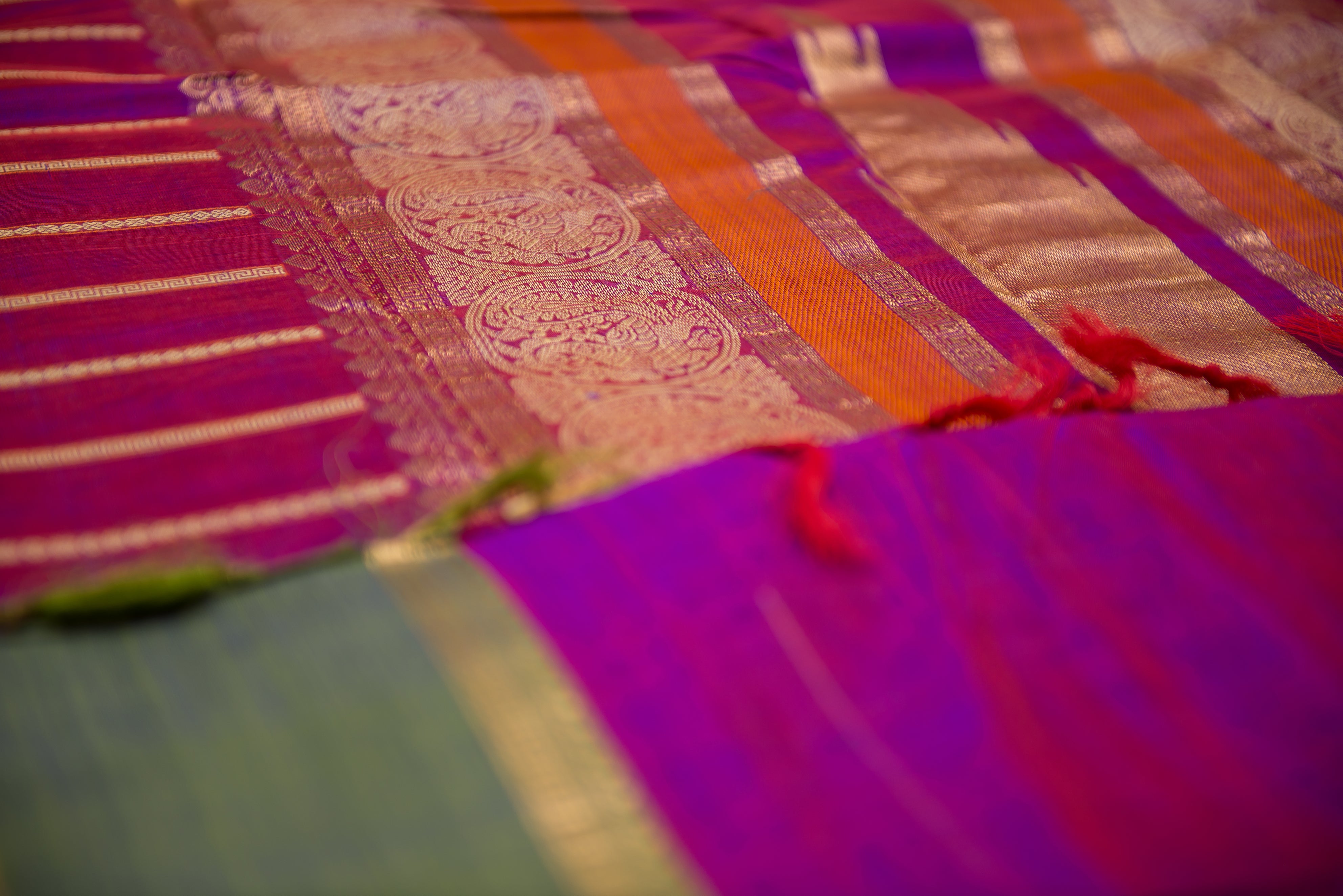 Deep Purple Handloom Silk Cotton Saree with Ganga-Jamuna Border